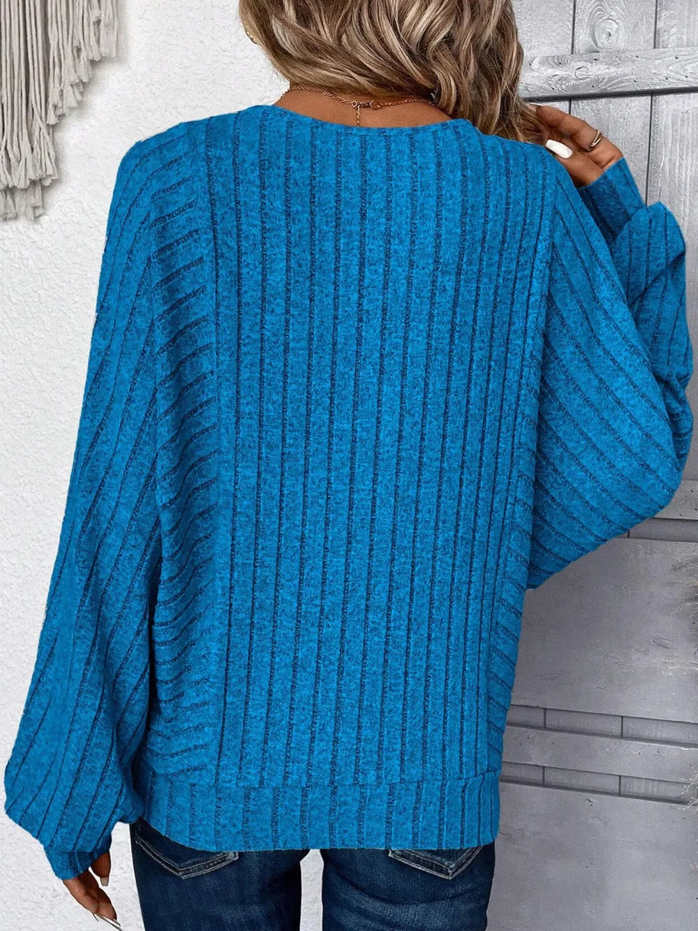 Round Neck Batwing Sleeve Sweater